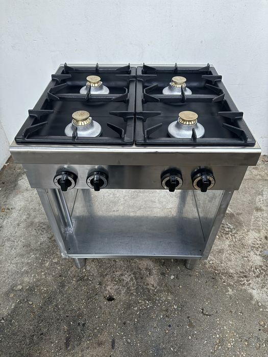 Aragaz profesional pe gaz 4 ochiuri si suport marca MODULAR
