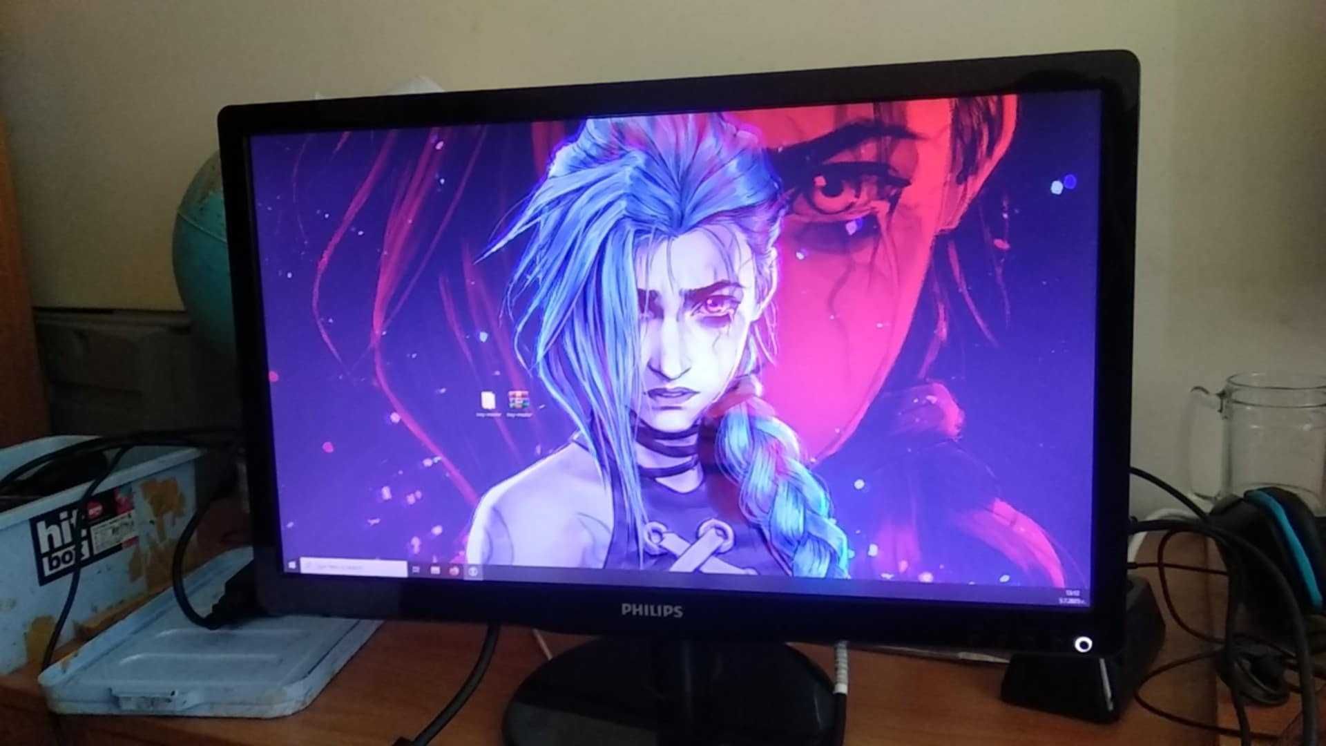 Монитор Philips 24' Full HD 1080p в отлично състояние