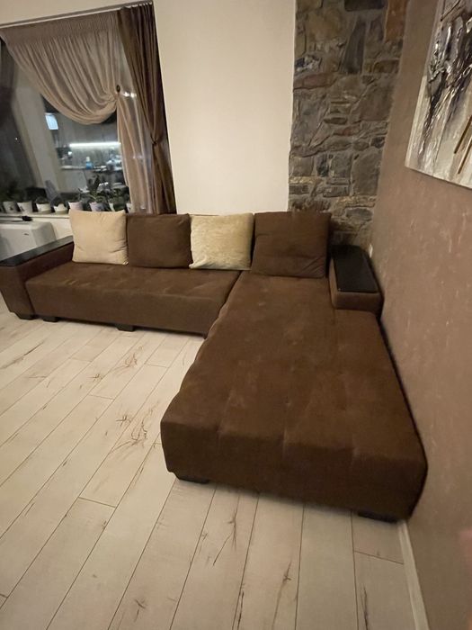 Ъглов диван в отлично състояние