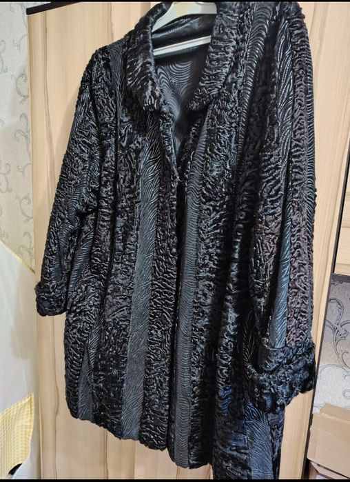 Каракулевая шубка 25000