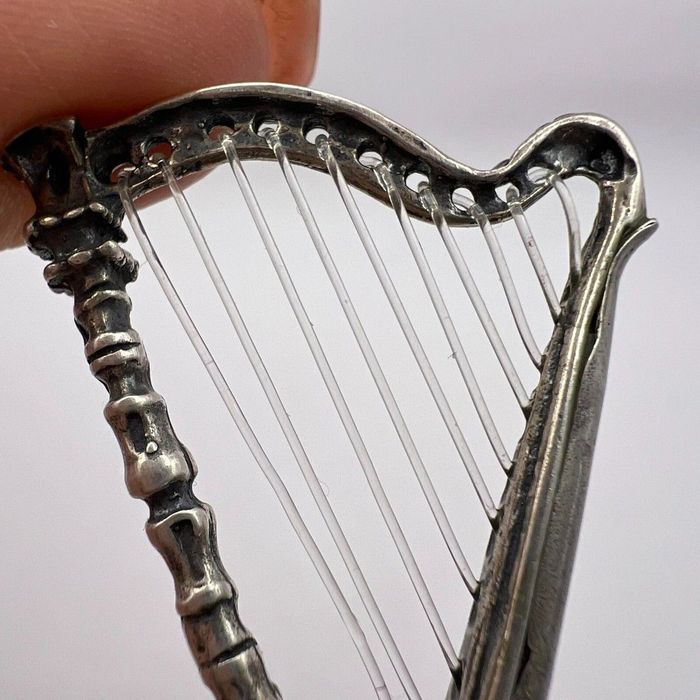 Miniaturi vechi din argint