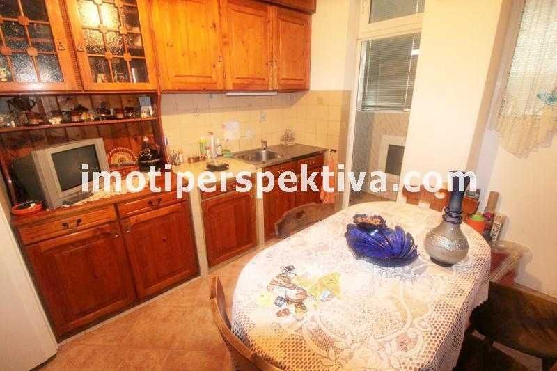 Продава се Тристаен апартамент в Пловдив, Център - 68 кв.м за 2011 €/кв.м - Снимка #13
