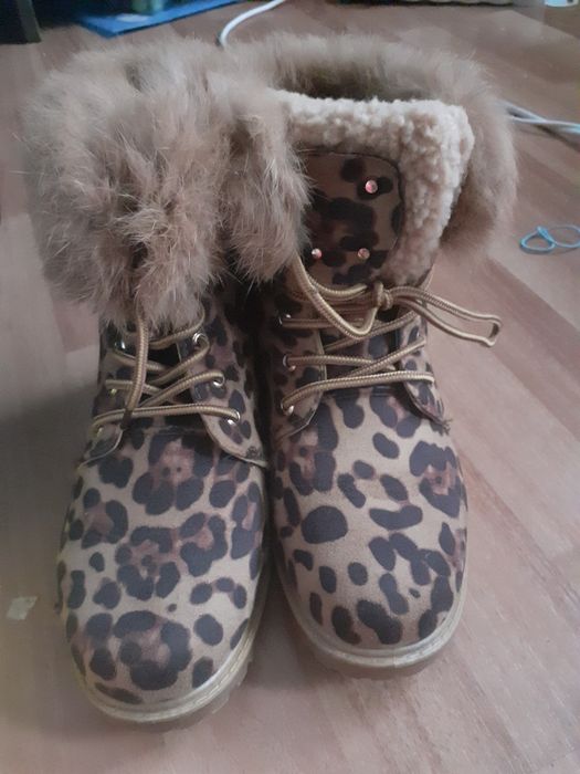 Ghete nr36 impecabile piele