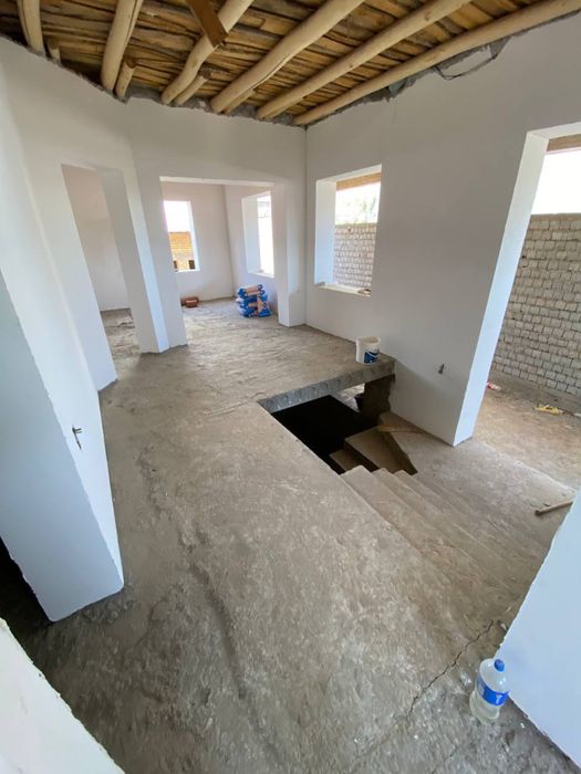 Uchaska 2.5 sotix keles mosti yonida