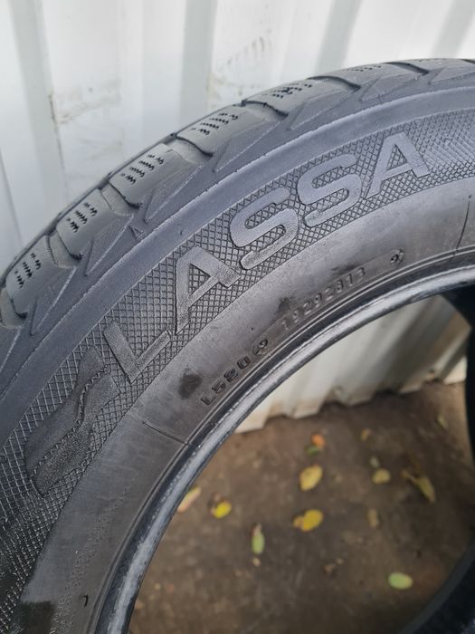 2 Anvelope de iarna *205/60R16*Lassa*LICHIDARE STOC*75 Lei Buc*