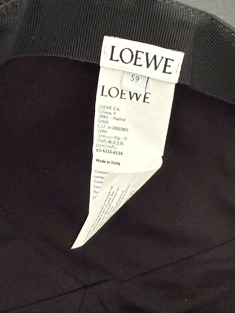 Шапка Loewe нова с етикет