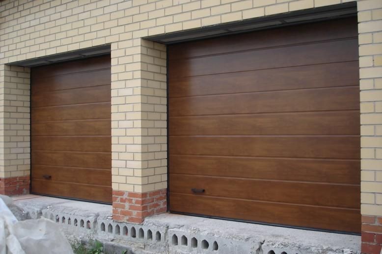 Гаражные ворота в наличии. Секционные ворота Алютех
