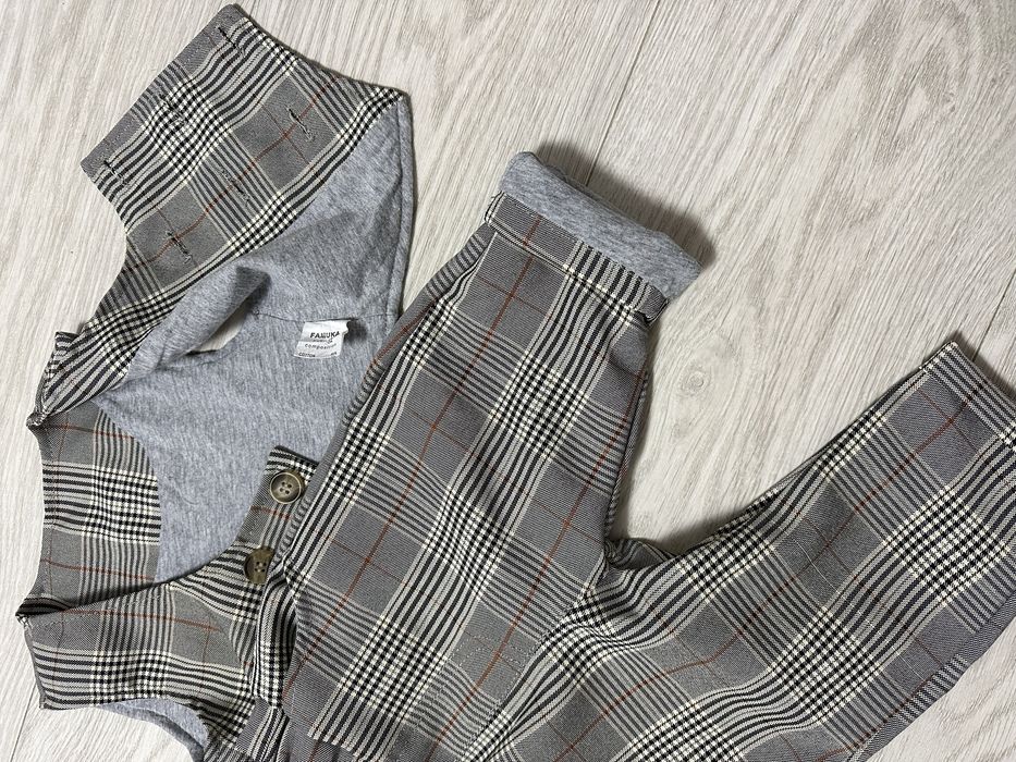 Costumas baieti, mar 52, este nou ,,fara eticheta