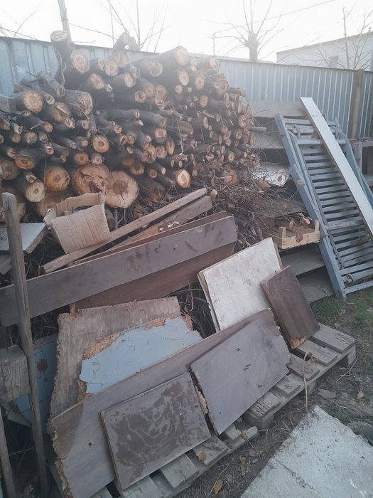 Отын сатылады. Фотосүреттер ге мұқият қараңыз, барлығы 21000 теңге.