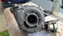 Vând turbina peugeot 407  1.6 hdi