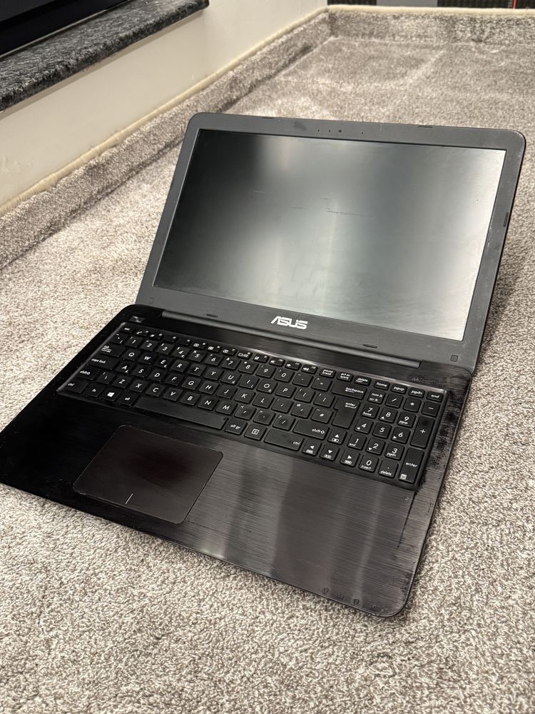 Лаптоп Asus перфектен