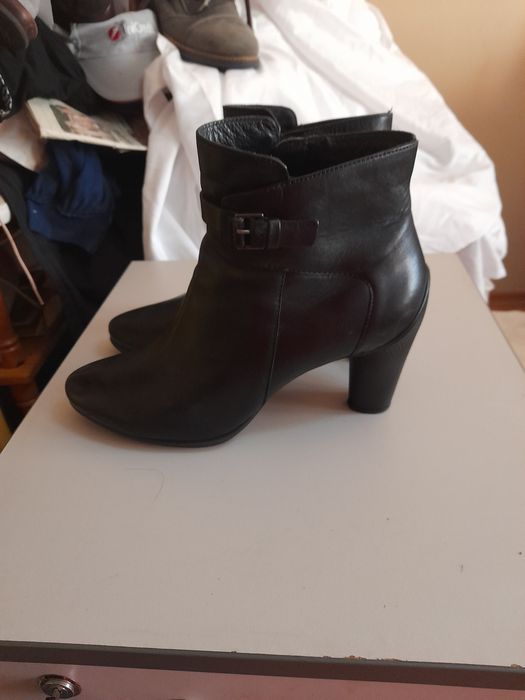 Дамски черни боти