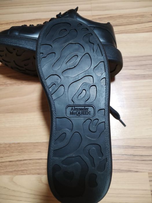 Alexander McQueen Femei