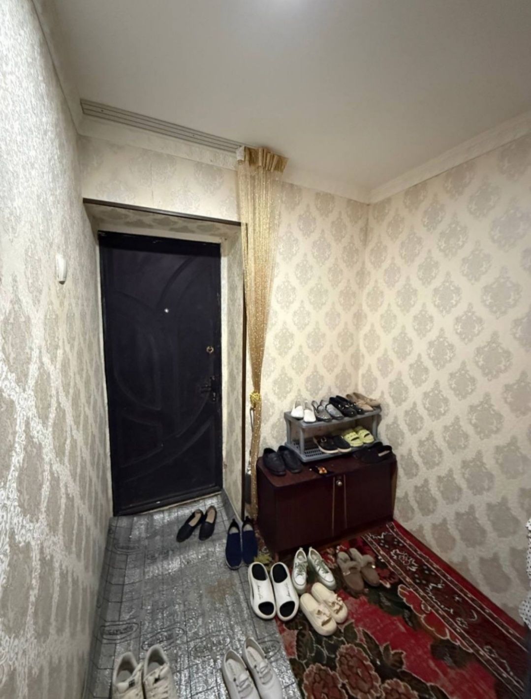 СРОЧНО ПРОДАЕТСЯ Чирчик ш. 4 м/н йул юзи кирпичный дом 3х/4/5 74 м²