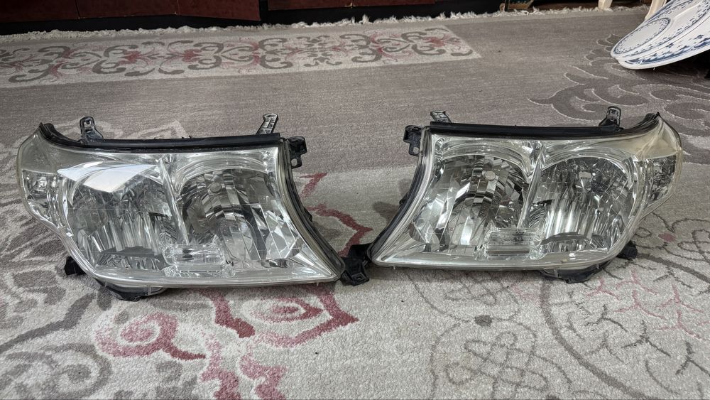 Передние фары Land Cruiser 200