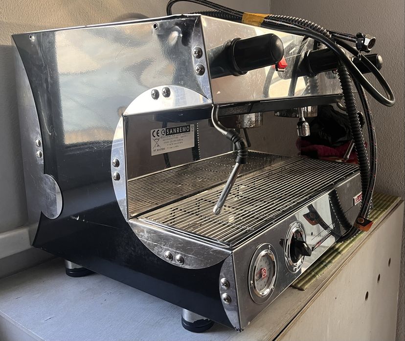 Продам кофемашину Sanremo