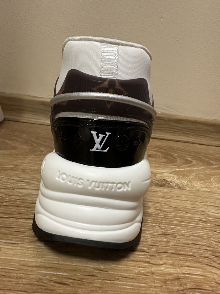 Louis Vuitton Run 55