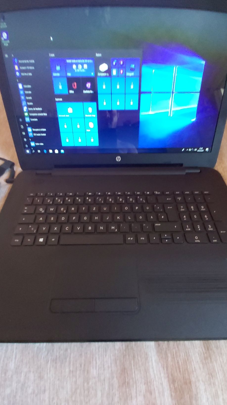 Laptop HP în stare foarte bună de funcționare