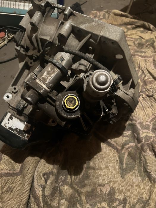 Продам Коробку робот Рено Сандеро 2