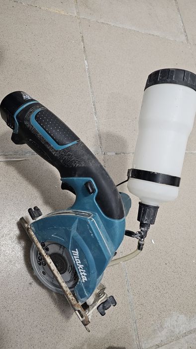 Акумулаторен циркуляр за керамика и стъкло Makita CC301DZ, 85 мм, 12 V