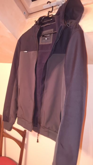 Vând geaca barbați