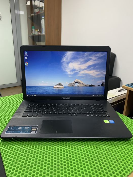 Большой Ноутбук Asus X751L.