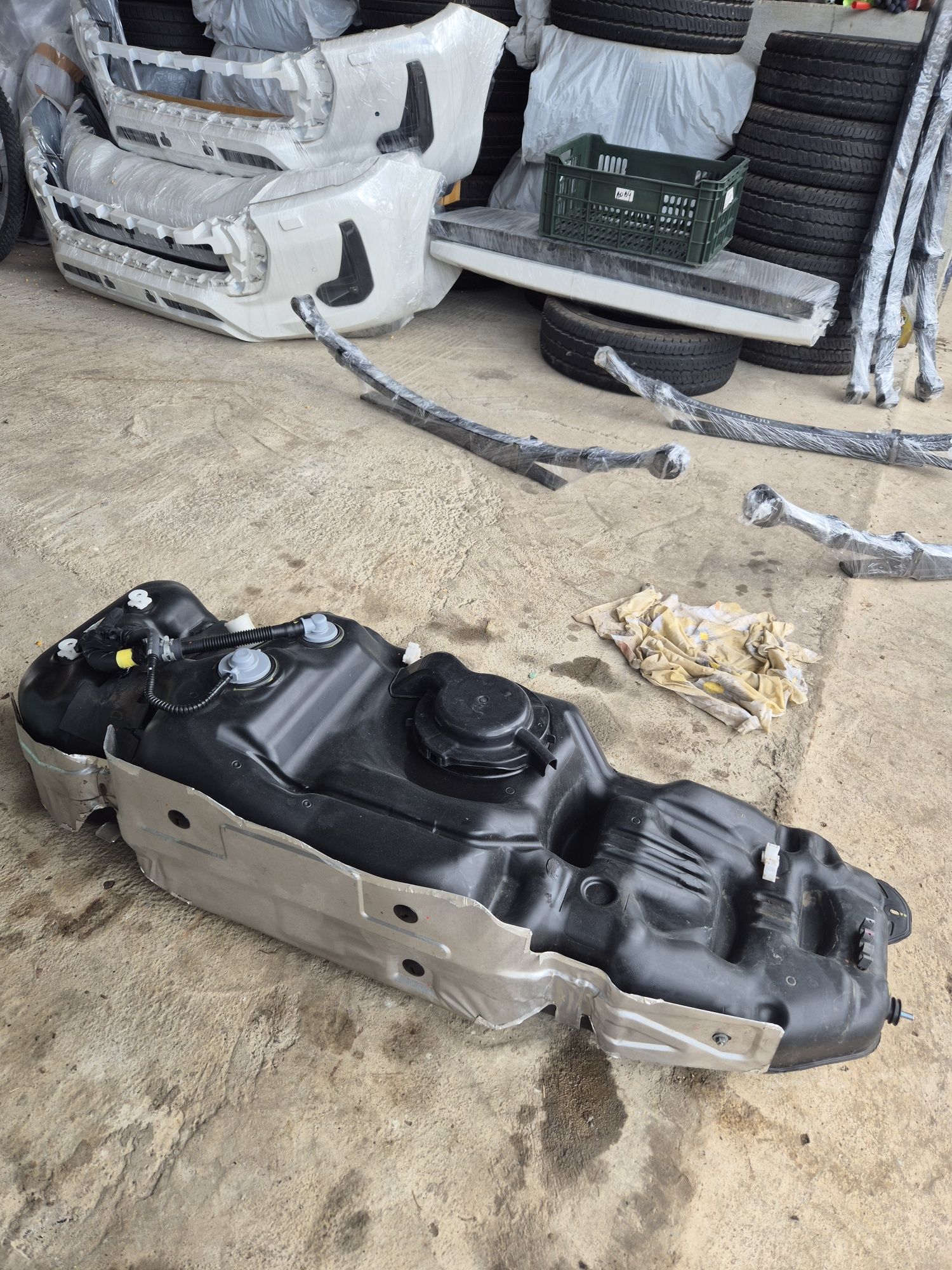 Roti Jante Originale Toyota Hilux 265 60 18.  Bara fata
