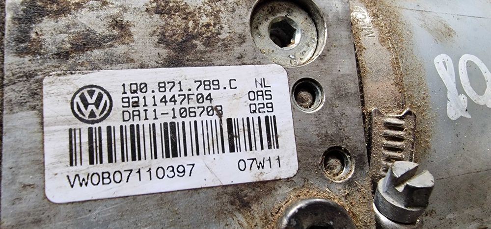 Pompa Trapa Vw Eos cod 1Q0871789C