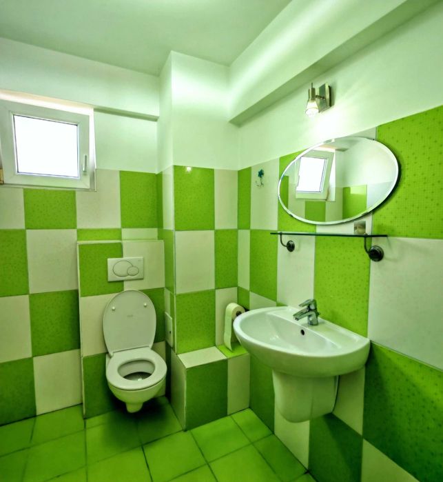 Proprietar vând apartament decomandat 91mp–Str Polonă,Otopeni(Central)