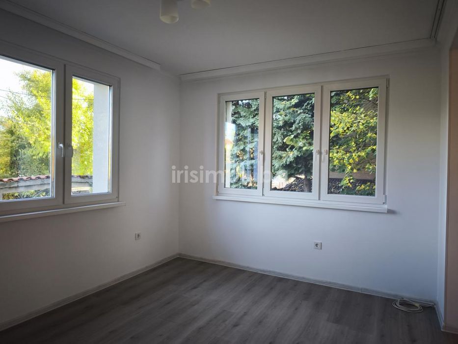 Под наем тристаен, €550, 100кв.м. в Орландовци