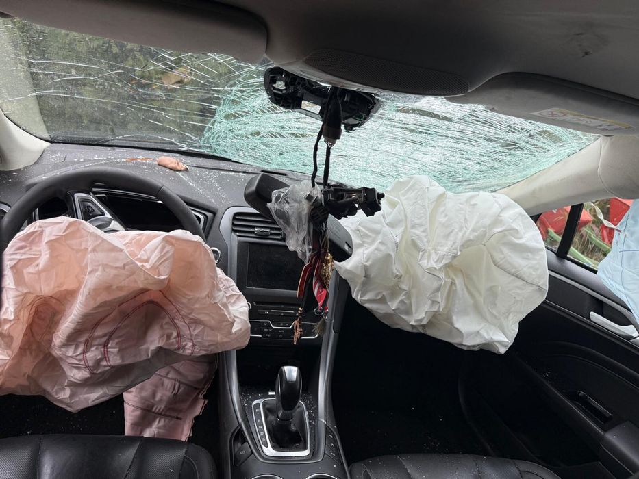 Vând Ford Mondeo mk5 avariat