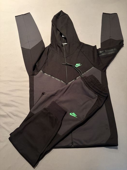 Спортен комплект NIKE ХЛ,М