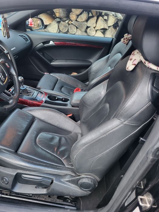 Vand Audi a 5 sau schimb