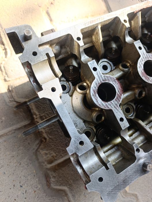 Лада Ларгус головка 16клапон