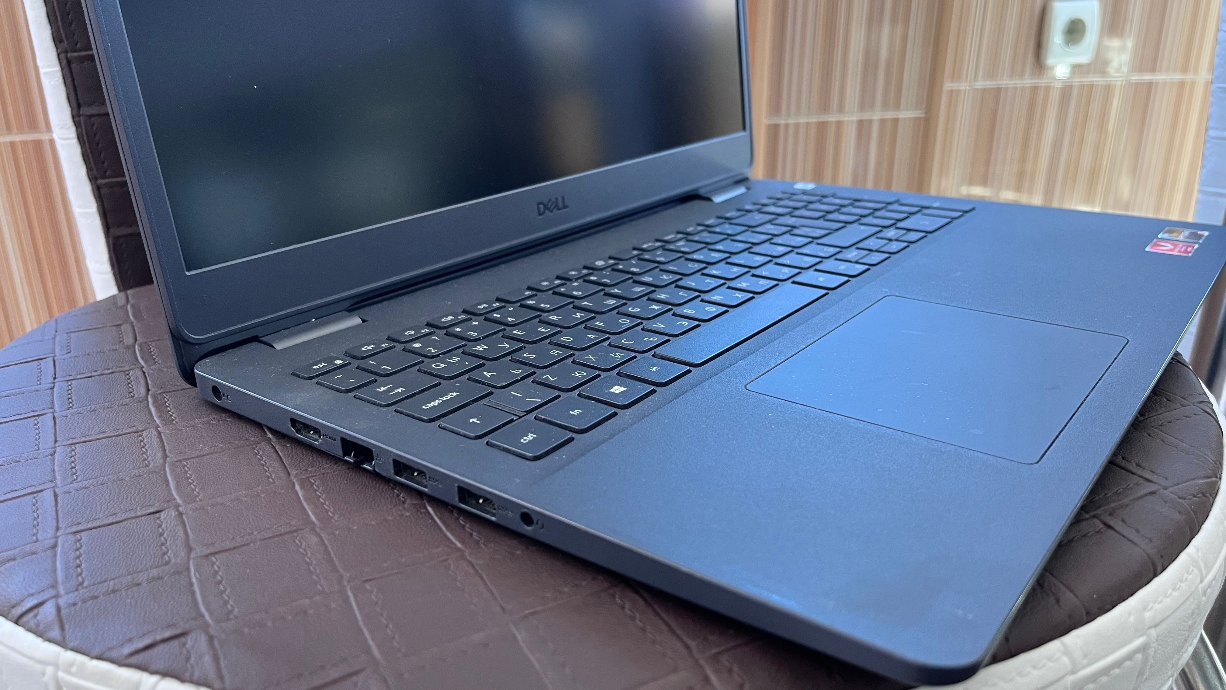 Лаптоп DELL Inspiron 14 3515, 15.6" HD + Natec охладител