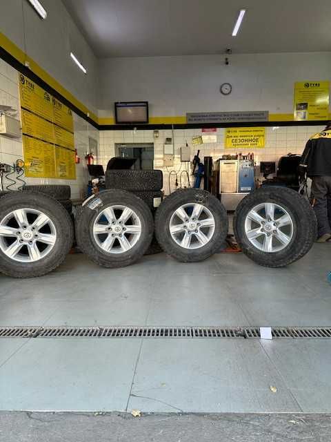 Комплект Nokian Hakkapeliitta 265/65 R17 + титановый диски, 4 шт