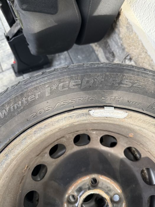 Set anvelope iarna 205/55/16 + jante tabla