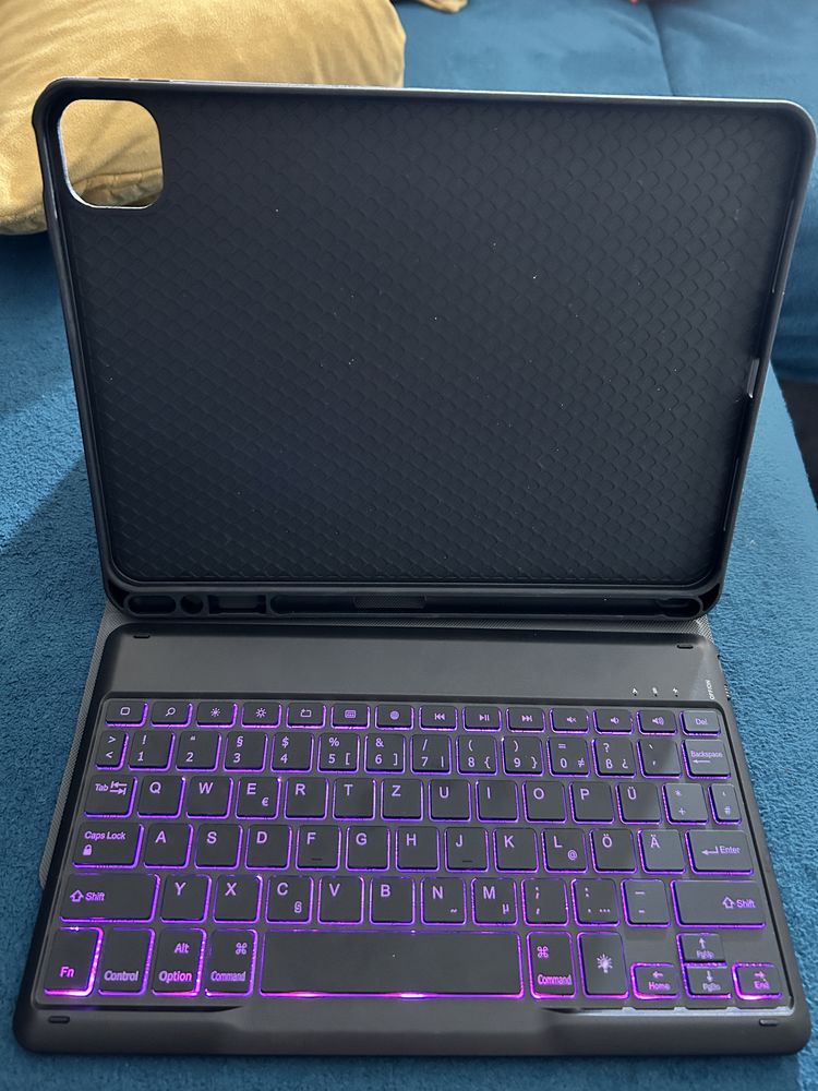 Husa tastatura ipad 7 culori