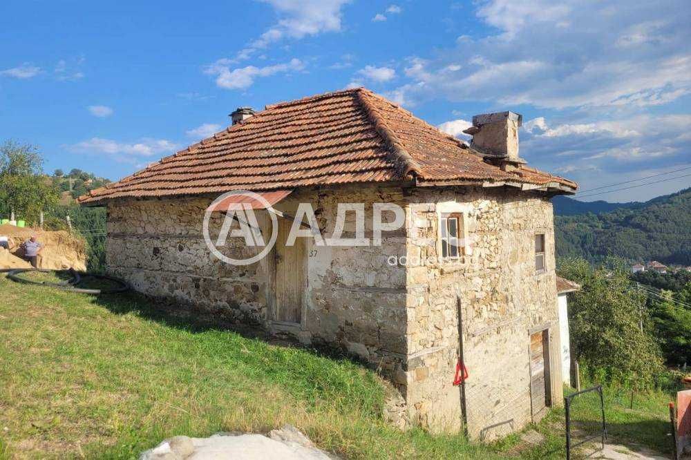 Продава, къща/ вила, с. Баните, общ. Смолян