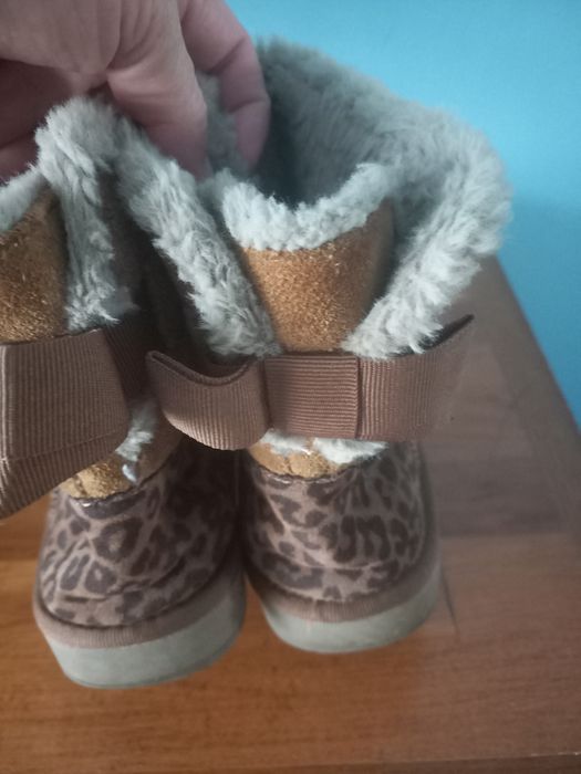 Ugg piele intoarsa