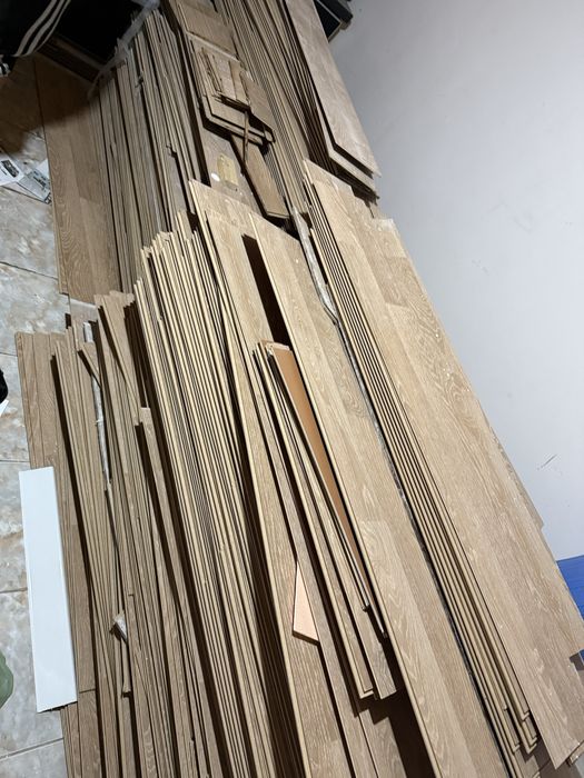 Үйден шыққан ламинат 120кв/м   Даланың есігі 1/30м