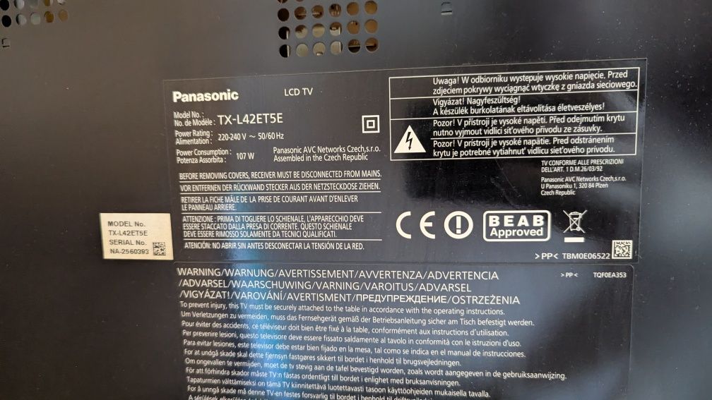 Телевизор Panasonic 42 инчов с LCD LED диспелй