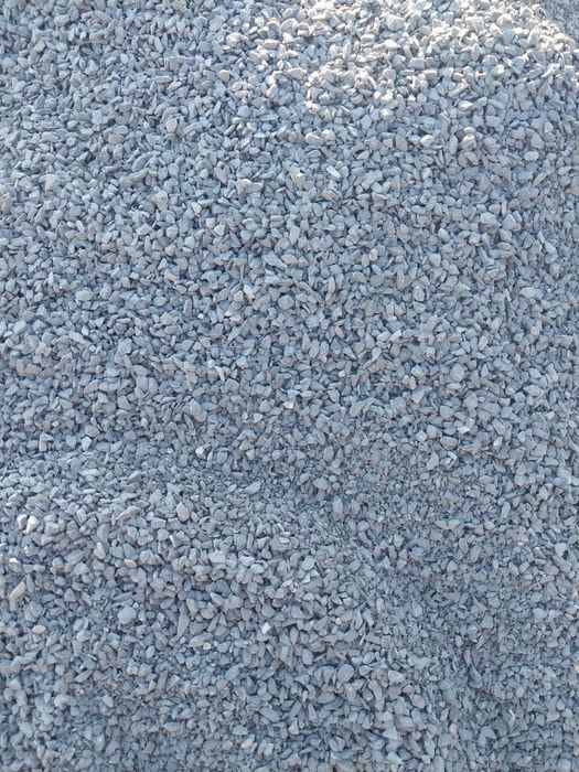 Oq,qora,qizil mramor toshlari va kroshkalarini kelishib sotamiz Tel:93