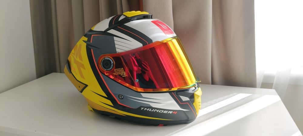 Мото каска Mt размер XL