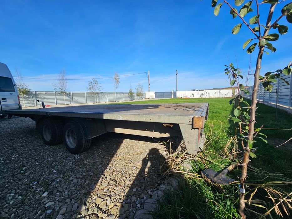 Vând auto platforma  humbaur 3000 kg