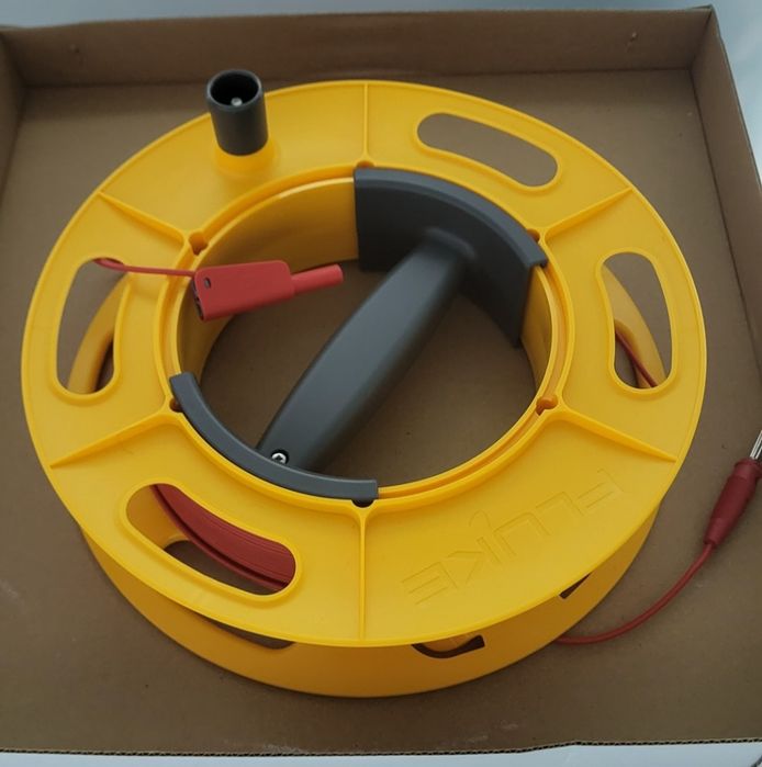 Vând accesorii Fluke 1625-2