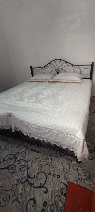 Продам набор покрывало с наволочками