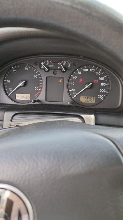 Volkswagen Passat b 5 1,9 Tdi 90 cp unic proprietar în România