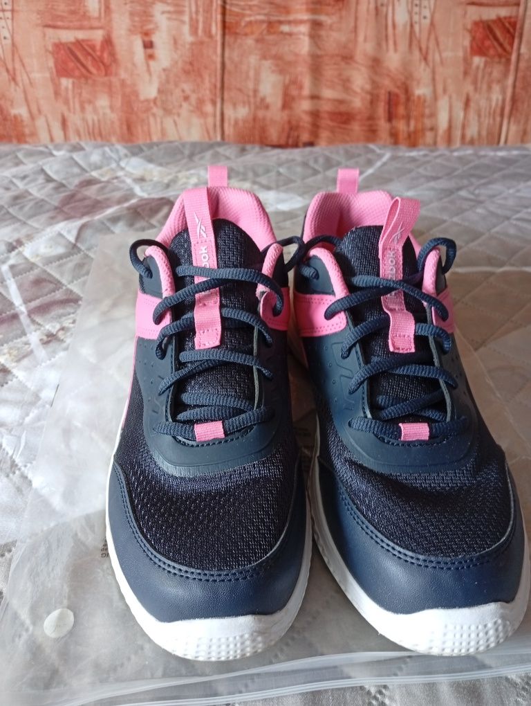 Дамски маратонки Reebok номер 38