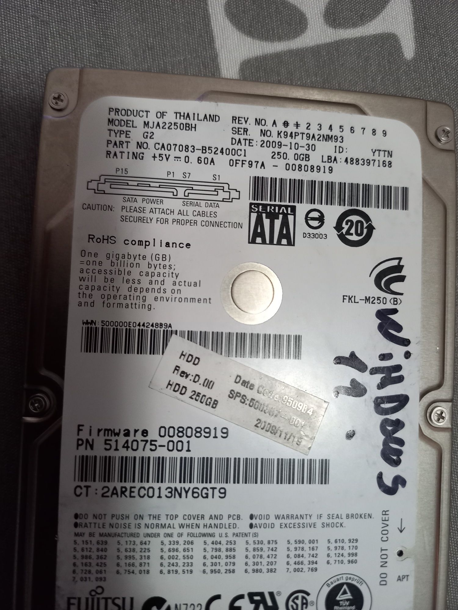 Hard disk-uri +bateri laptopuri pt acumulatori